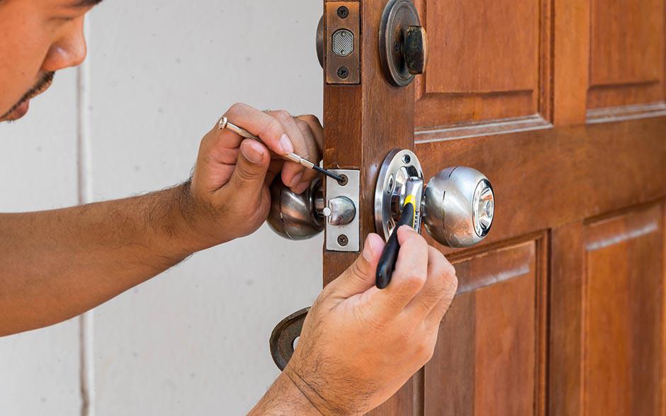 serrurier porte claquée Lamorlaye